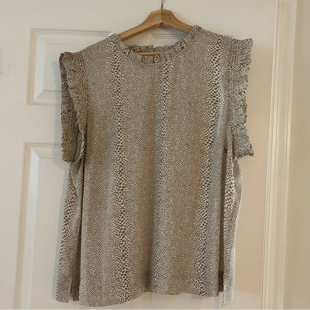 DR2 Taupe Leopard Print Sleeveless Ruffled Blouse